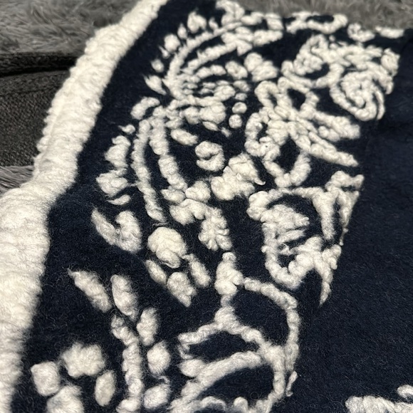 Sleeping on Snow First Snow Sweater - Picture 5 of 8